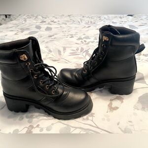 Quipid combat boots